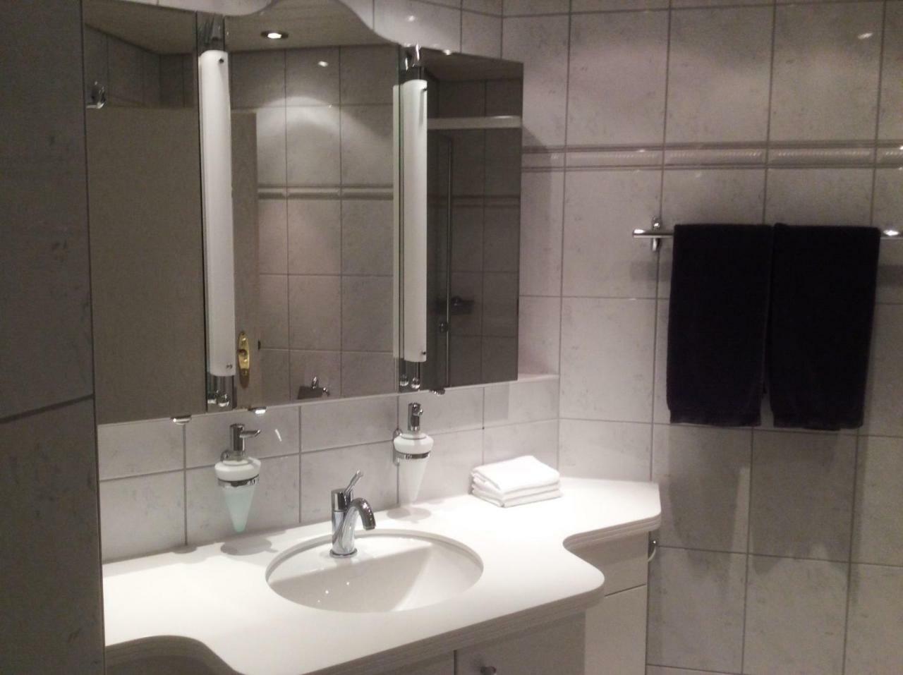 Ferien-Appartement Am Schlosssee ซาเลม ภายนอก รูปภาพ